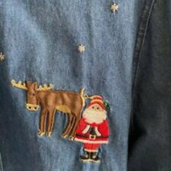 BLUE DENIM WOMEN'S SHIRT EMBROIDERED MERRY CHRISTMAS SIZE LARGE - Picture 4 of 6